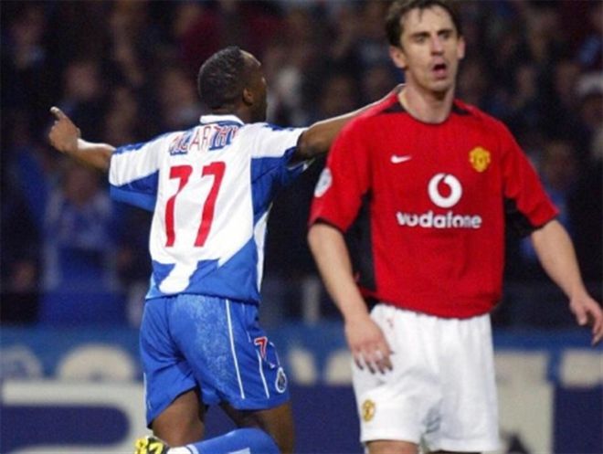 展现出稳固 展现出稳固